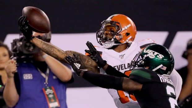 obj-catch-browns-jets.jpg